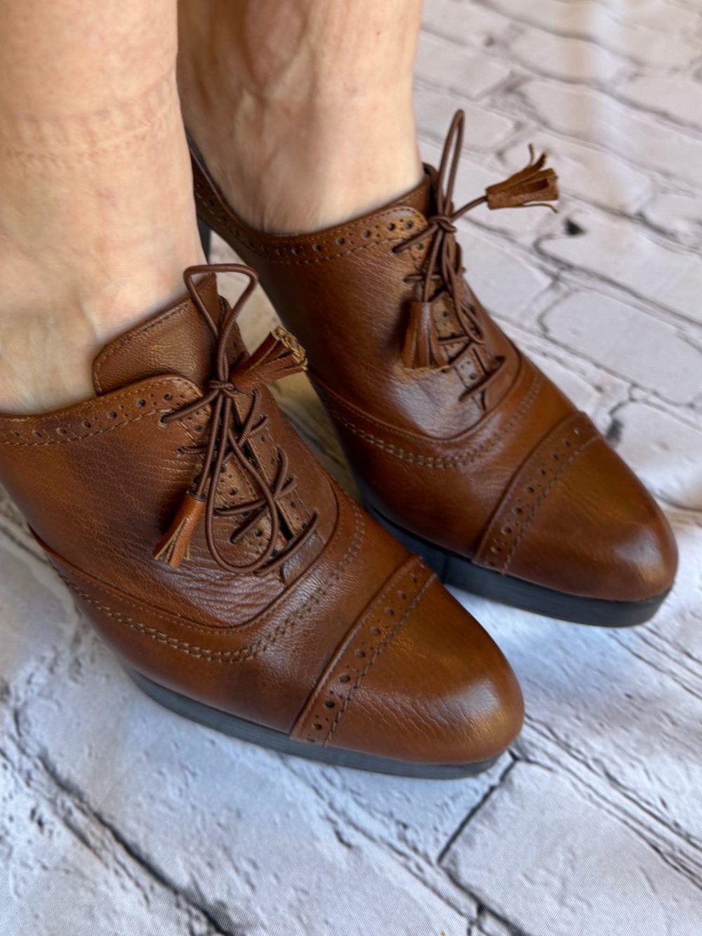 Stuart Weitzman Oxford Heels 8.5N Heels Regency Heritage Leather Academia EUC - Picture 8 of 16